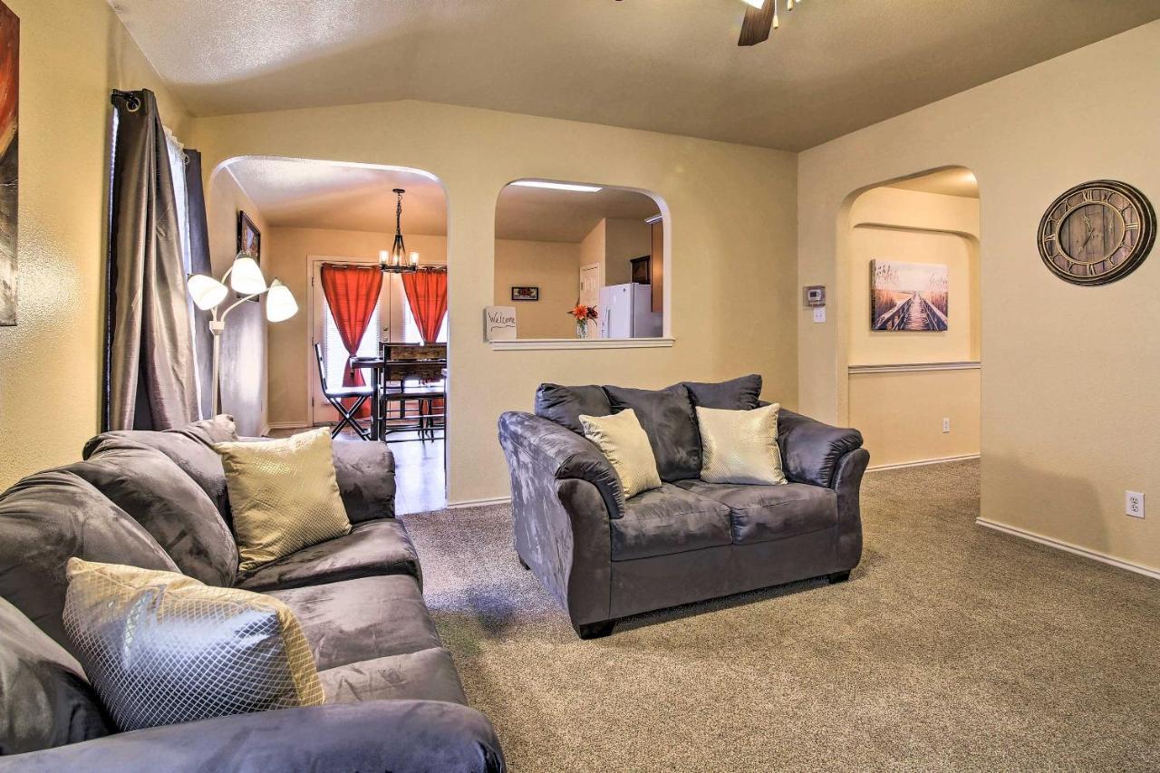 San Antonio Abode With Yard Less Than 4 Mi To Lackland Buitenkant foto